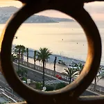Le Petit Bourgeois De * Nizza