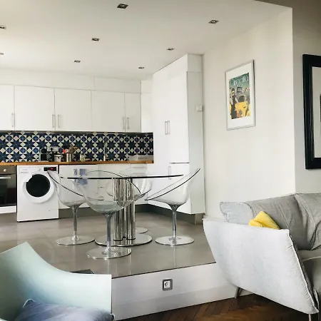 Le Petit Bourgeois De Νίκαια