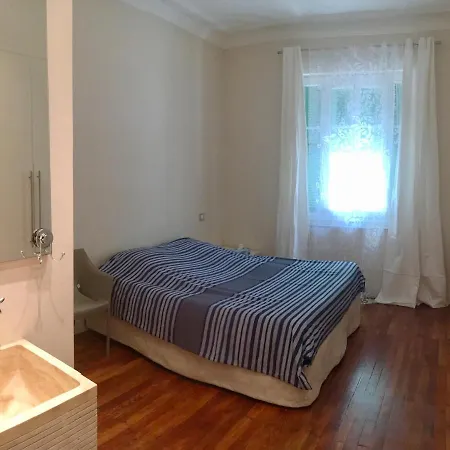 Le Petit Bourgeois De * Νίκαια