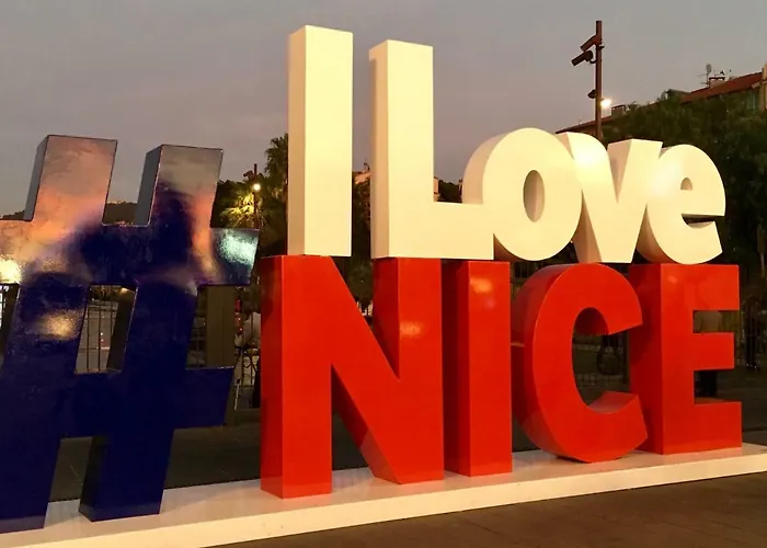 Le Petit Bourgeois De * Nice